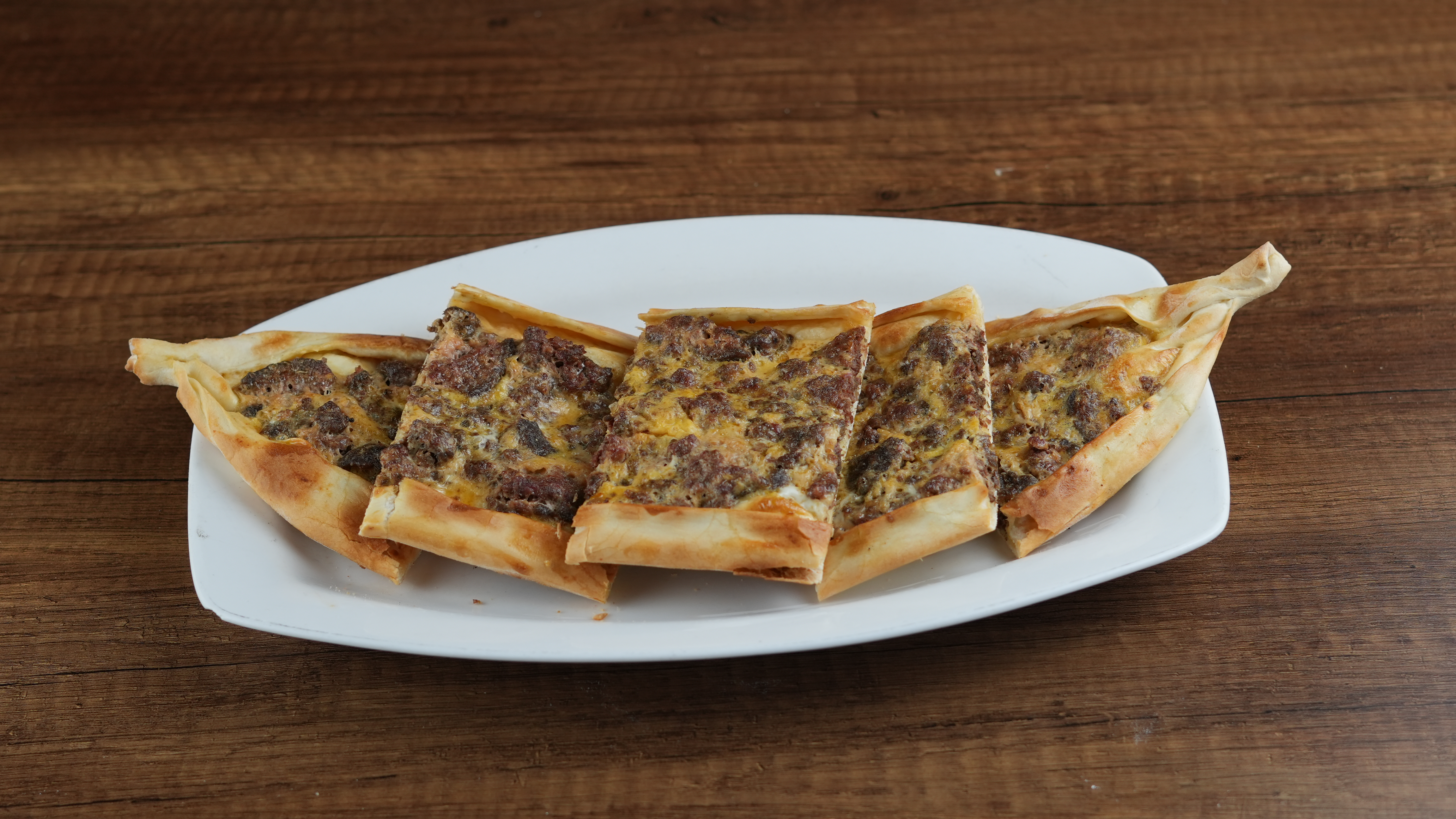 Pastırmalı Pide
