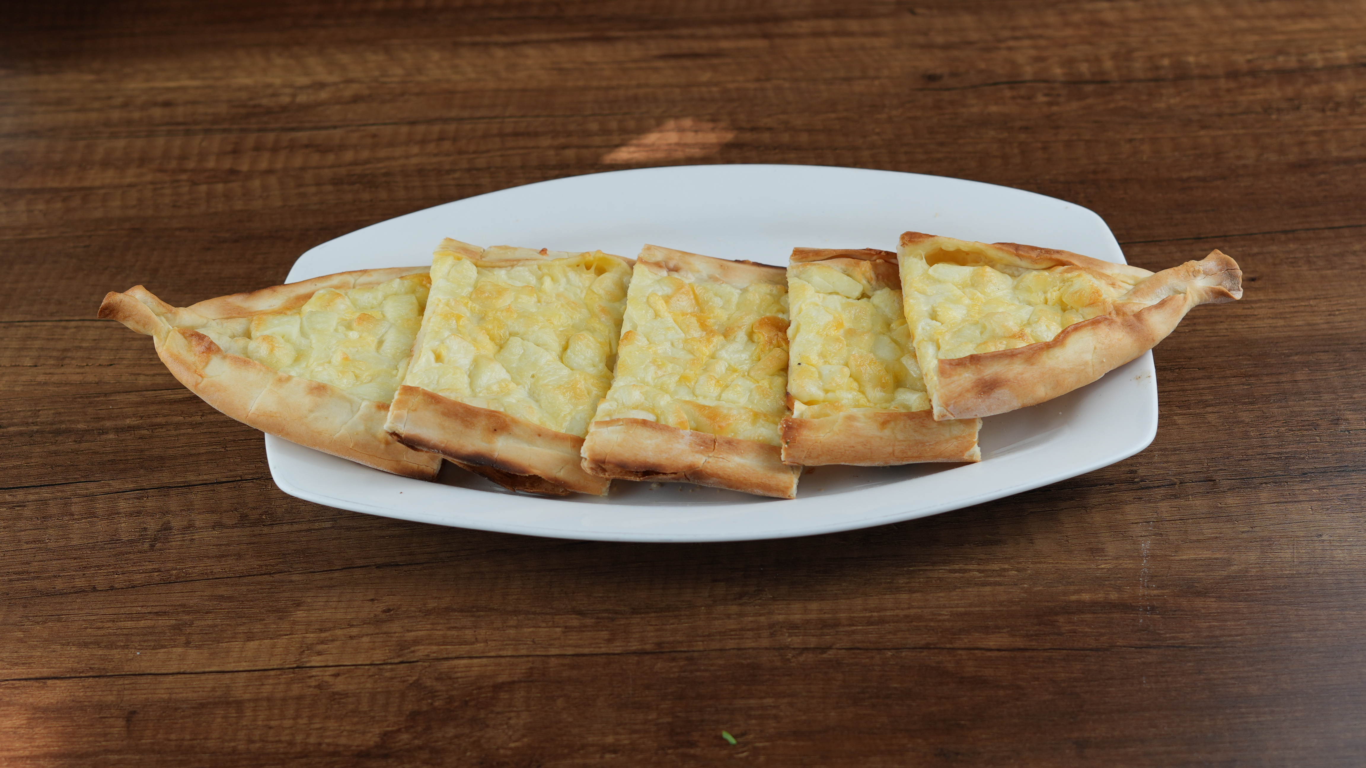 Kaşarlı Pide