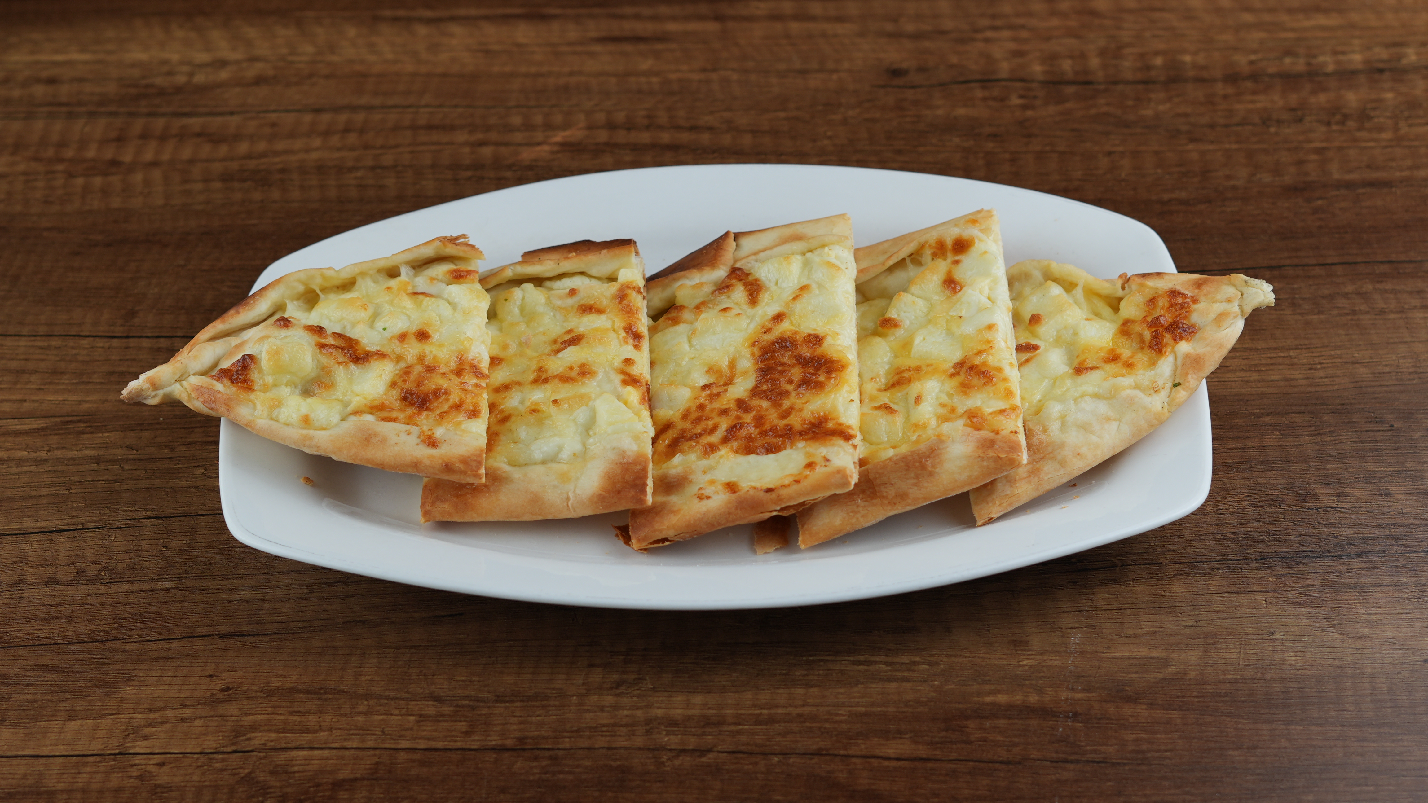Hellimli Pide