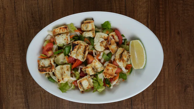 Hellimli Salata
