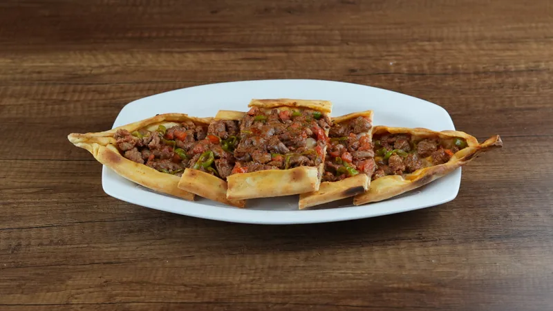 Kuşbaşılı Pide